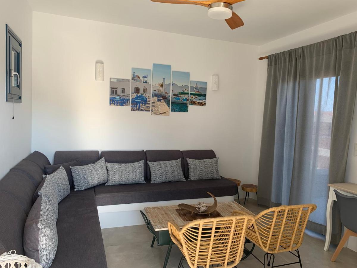 Paros-Memories-Neubau-Villen, Sportpool Aspro Chorio Екстер'єр фото